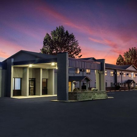 Travelodge By Wyndham Wahpeton Exterior photo