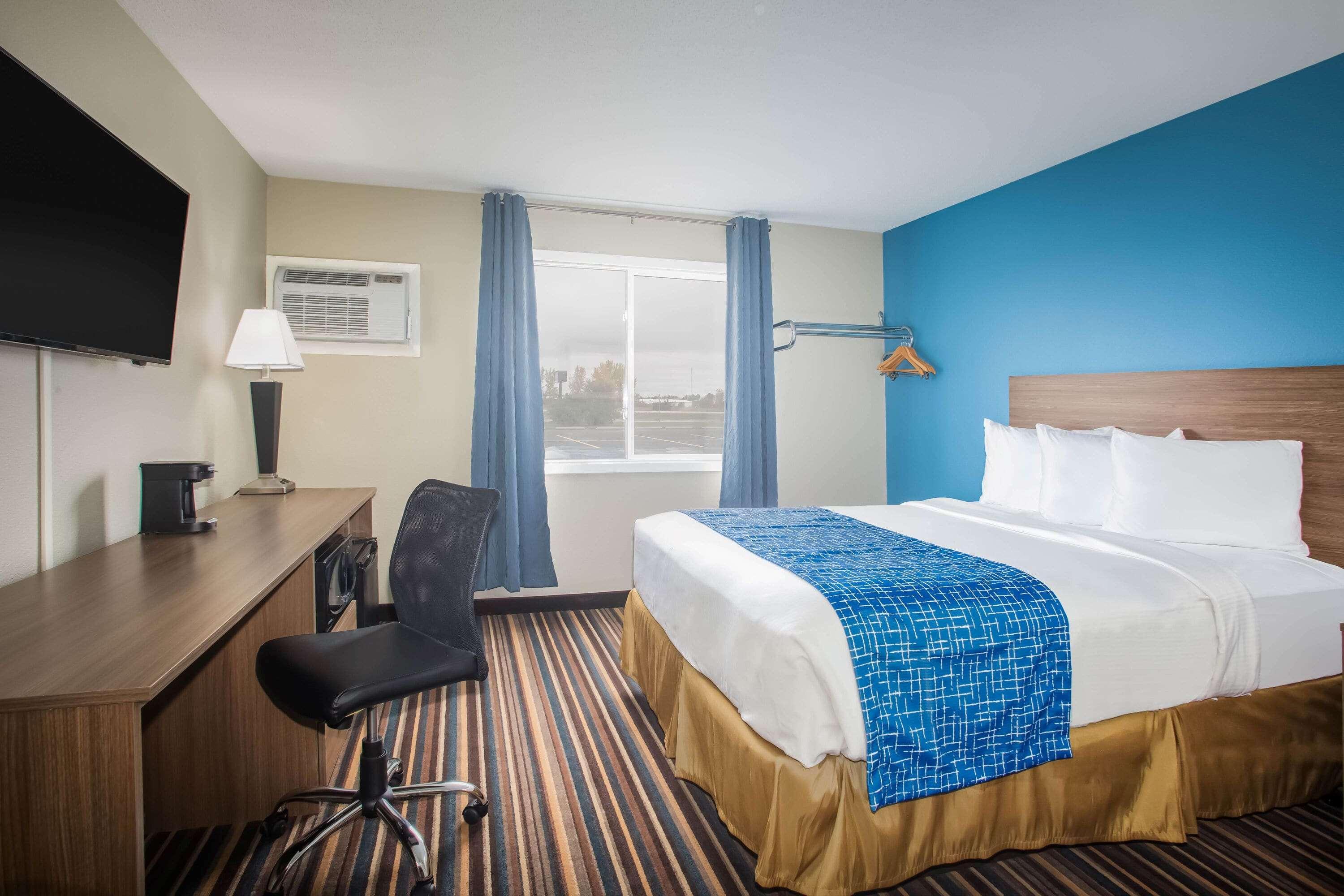 Travelodge By Wyndham Wahpeton Exterior photo